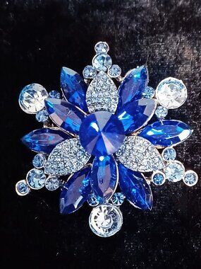 Gorgeous Blue Rhinestone Brooch
